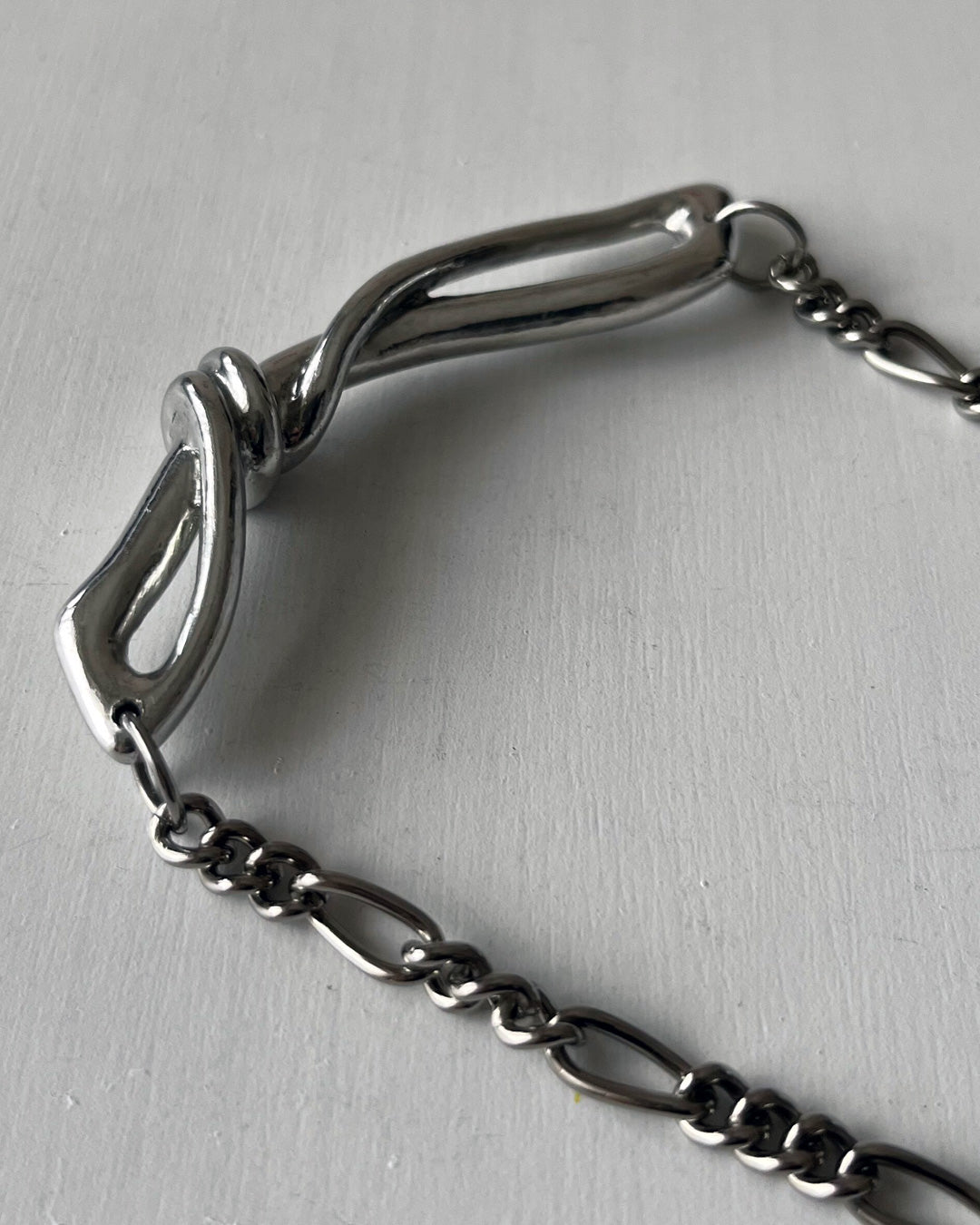 s13−02−503 ツイストリボンチョーカー【Sato Hatakeyama】【013】