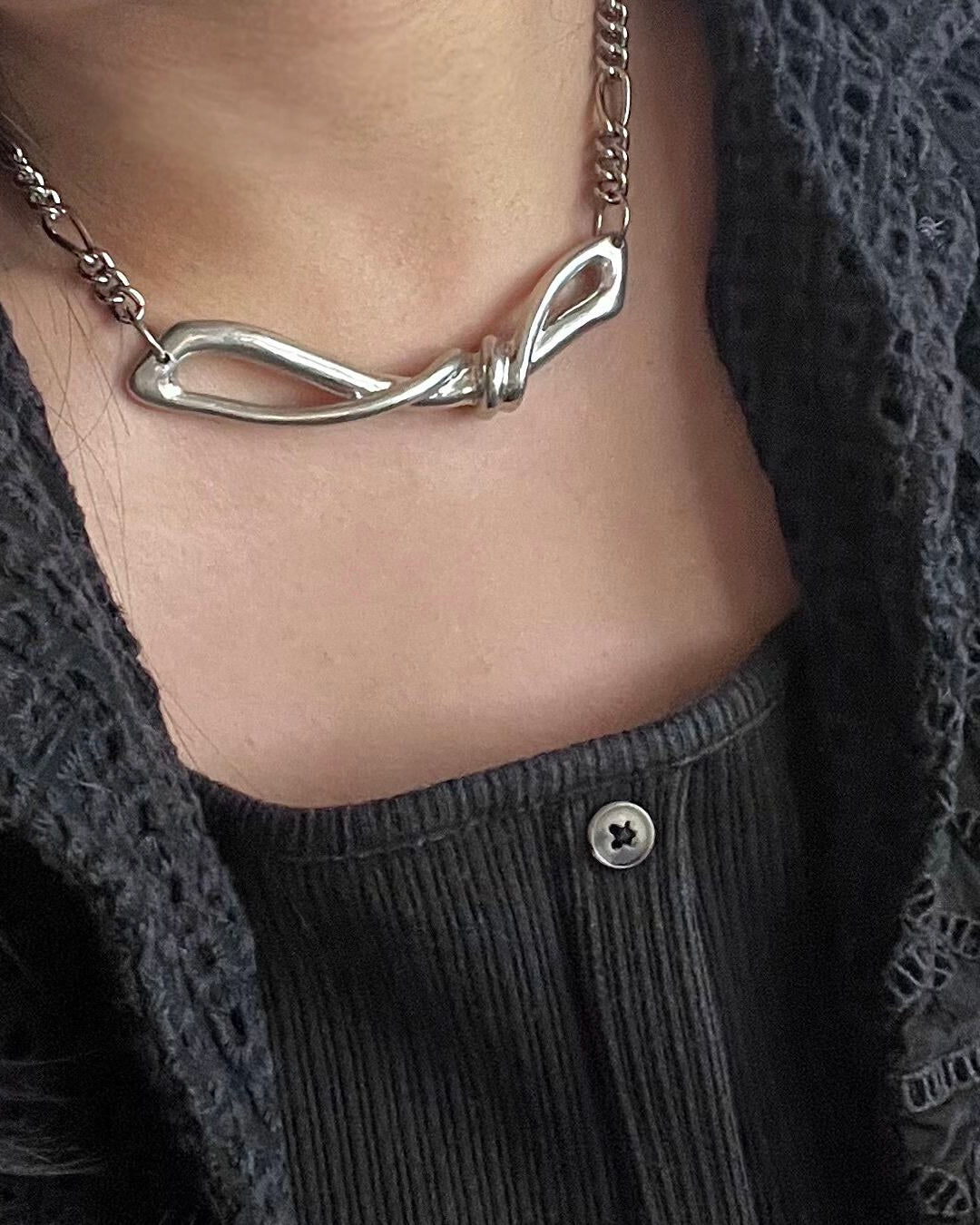 s13−02−503 ツイストリボンチョーカー【Sato Hatakeyama】【013】