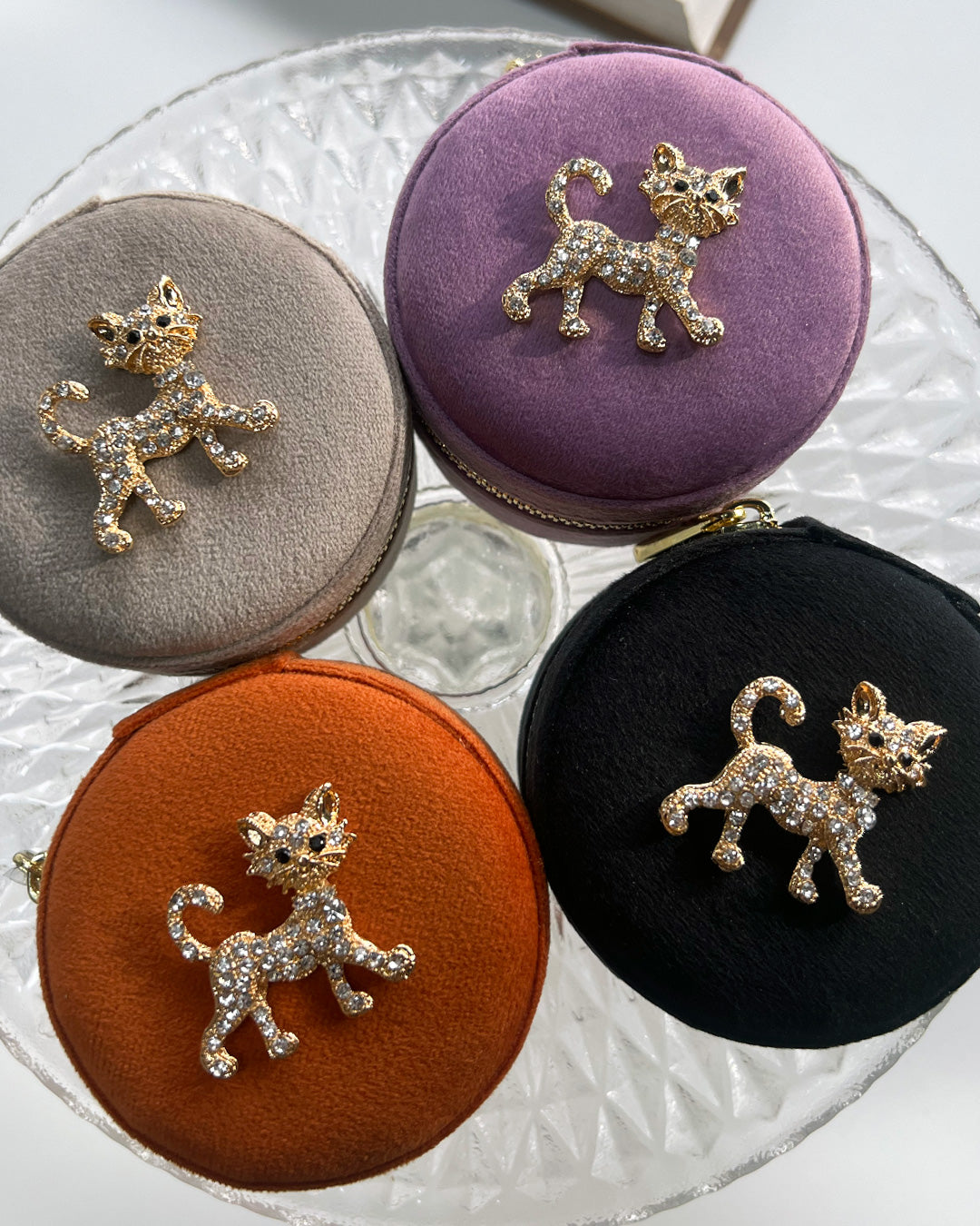 a1-06-502「Walking CATビジュー」サークルジュエリーBOX【※宅配便発送のみ】【Atelier Chouette】【001】