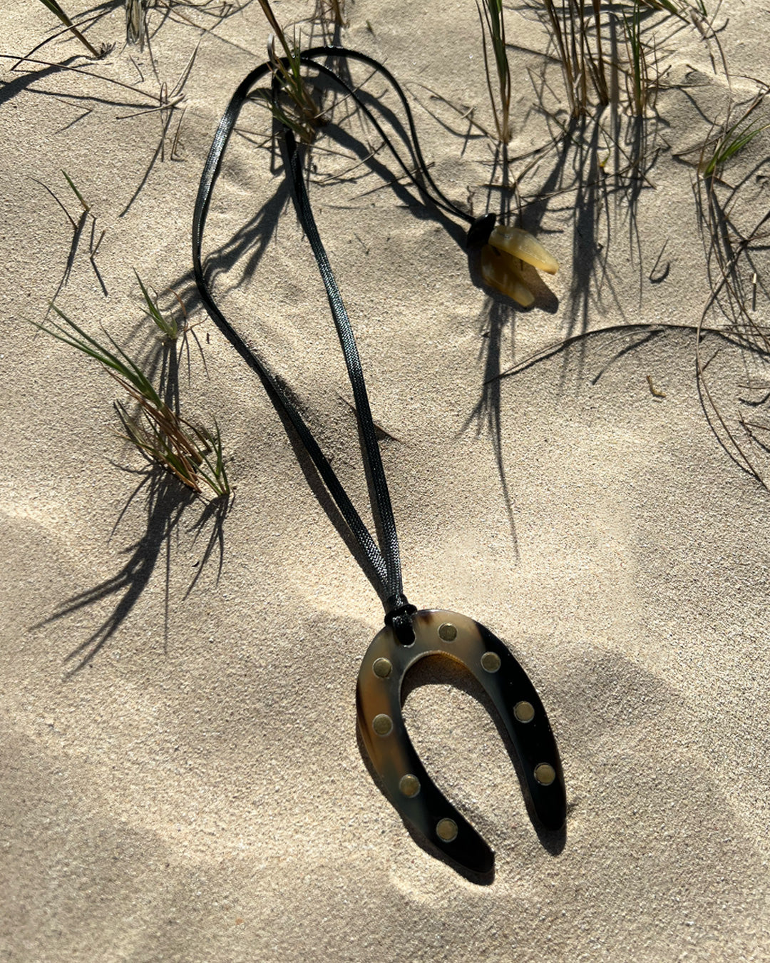 b3-01-502 馬蹄モチーフ水牛ネックレス【Big Land】【003】