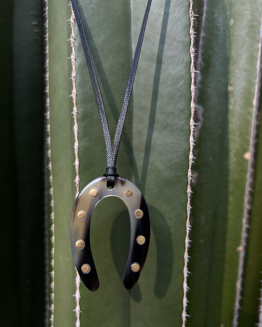 b3-01-502 馬蹄モチーフ水牛ネックレス【Big Land】【003】